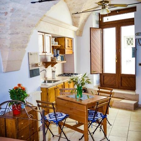 2D La Bellezza Del Centro Storico A 2 Passi Villa Martina Franca Exterior foto